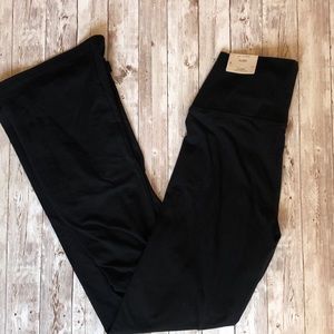 NWT Aerie black flare leggings